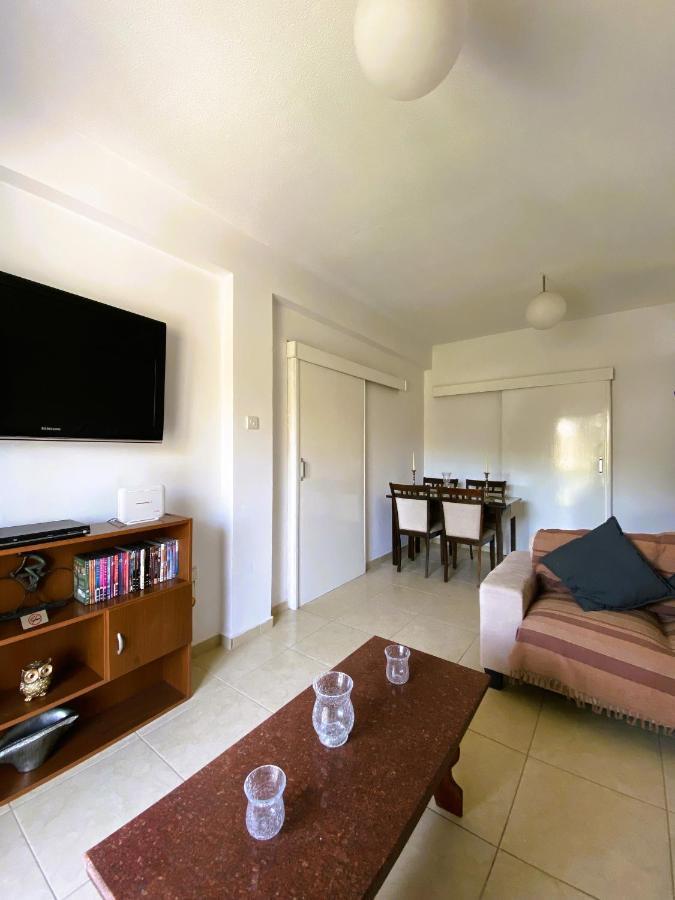 Penny'S Kato Paphos Apartment Ngoại thất bức ảnh