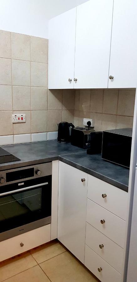Penny'S Kato Paphos Apartment Ngoại thất bức ảnh